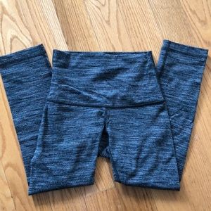LULULEMON HIGH WAISTED WUNDER UNDER CROP - size 2